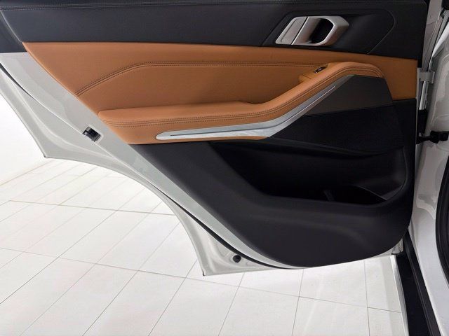 Used 2019 BMW X5 xDrive40i w/ Premium Package 2 AWD/4WD image 30