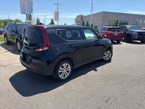 Used 2021 Kia Soul LX FWD image 5