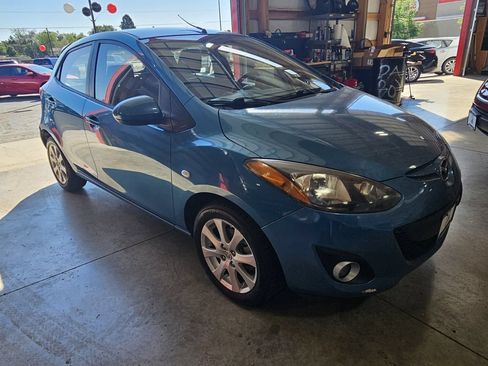 Used 2011 MAZDA MAZDA2 Touring FWD image 10