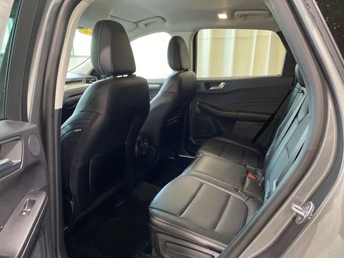 Used 2022 Ford Escape SEL w/ Technology Package AWD/4WD image 15