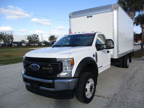 Used 2020 Ford F550 2WD Regular Cab Super Duty image 3