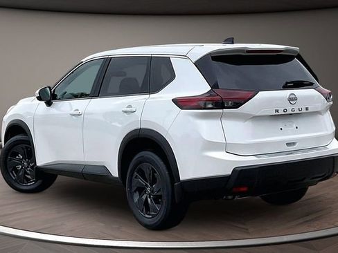 New 2026 Nissan Rogue SV w/ Cold Weather Package FWD image 3
