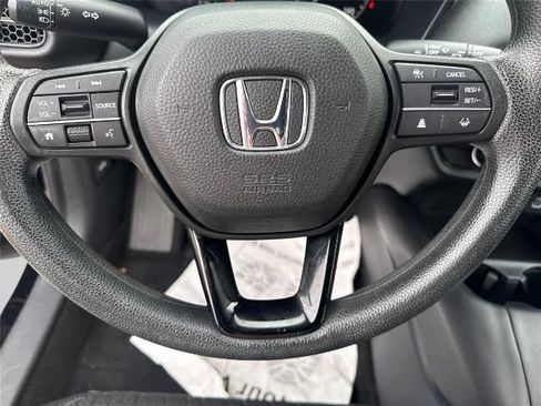 Used 2023 Honda HR-V LX image 9