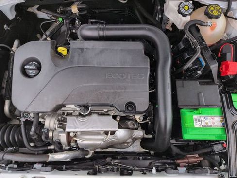 Used 2024 Chevrolet Malibu LT image 30