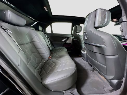 Used 2025 BMW 740i xDrive 740i xDrive image 30