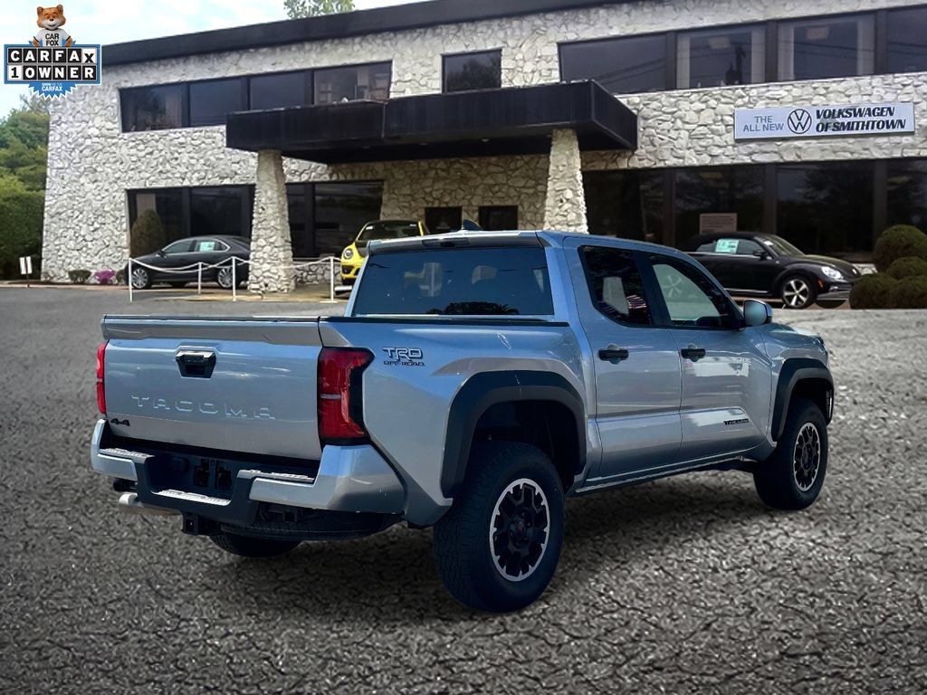 Used 2024 Toyota Tacoma TRD Off-Road AWD/4WD image 5