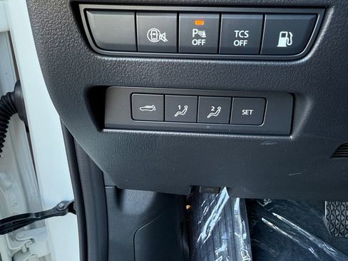 New 2025 MAZDA CX-70 Plug-In Hybrid w/ Premium Plus image 18