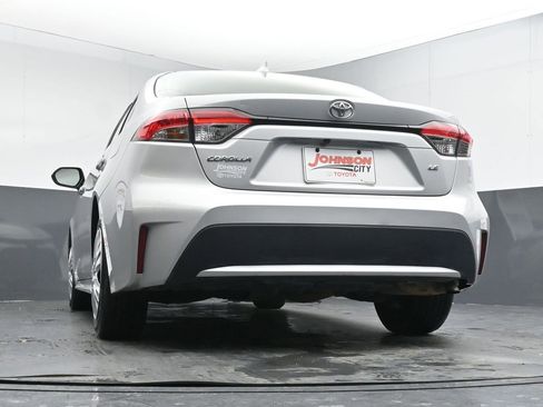 Used 2020 Toyota Corolla LE image 37