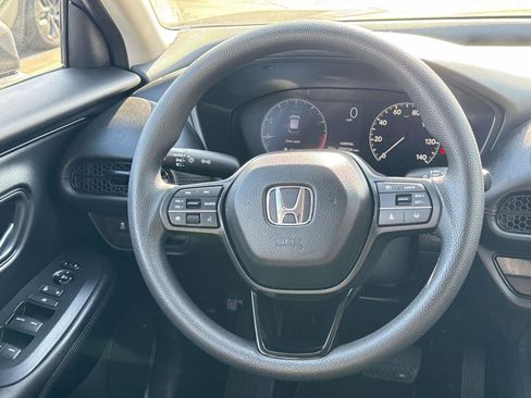 Used 2025 Honda HR-V LX image 12