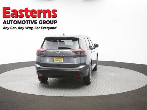Used 2024 Nissan Rogue S AWD/4WD image 34