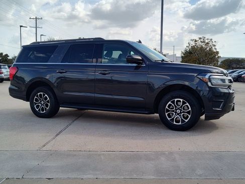 Used 2022 Ford Expedition Max XLT RWD image 14