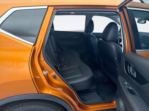 Used 2017 Nissan Rogue SL w/ SL Premium Package AWD/4WD image 19