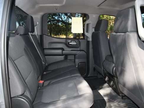 Used 2021 Chevrolet Silverado 1500 Custom image 17