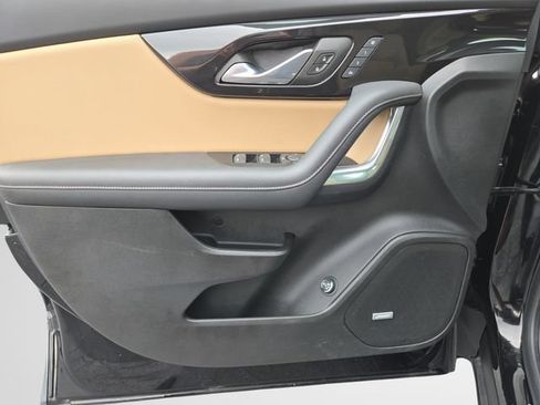 Used 2023 Chevrolet Blazer Premier w/ Enhanced Convenience Package AWD/4WD image 19