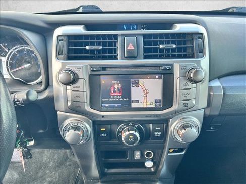 Used 2018 Toyota 4Runner SR5 Premium image 13