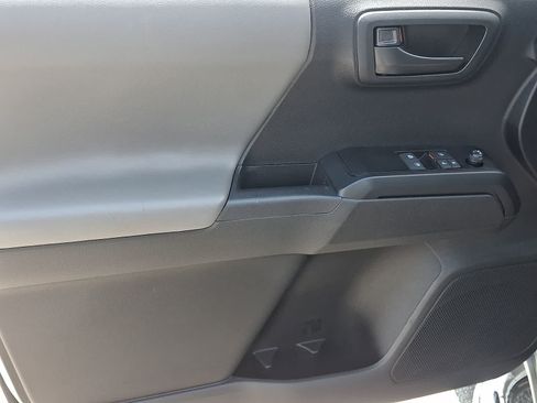 Used 2023 Toyota Tacoma SR AWD/4WD image 14