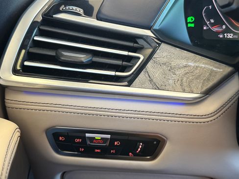 Used 2019 BMW X7 xDrive50i w/ Dynamic Handling Package image 22