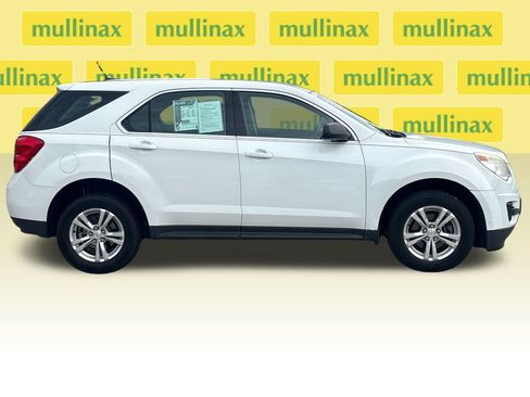 Used 2013 Chevrolet Equinox LS FWD image 2
