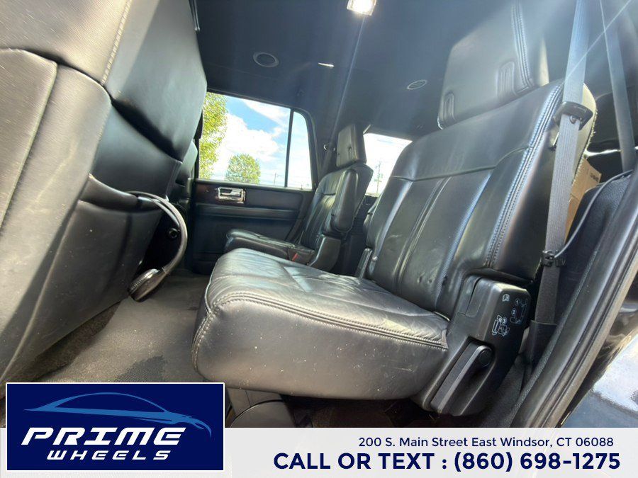Used 2015 Lincoln Navigator 2WD image 12