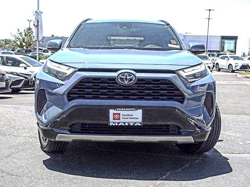 Used 2024 Toyota RAV4 SE AWD/4WD image 3