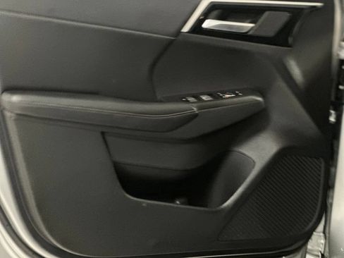 Used 2024 Mitsubishi Outlander SE AWD/4WD image 14