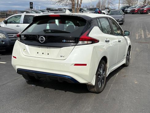 Used 2019 Nissan Leaf SV w/ SV Technology Package image 6
