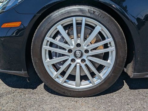 Used 2021 Porsche Panamera image 31