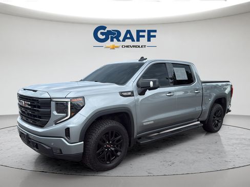 Used 2024 GMC Sierra 1500 Elevation w/ Elevation Premium Package AWD/4WD image 2