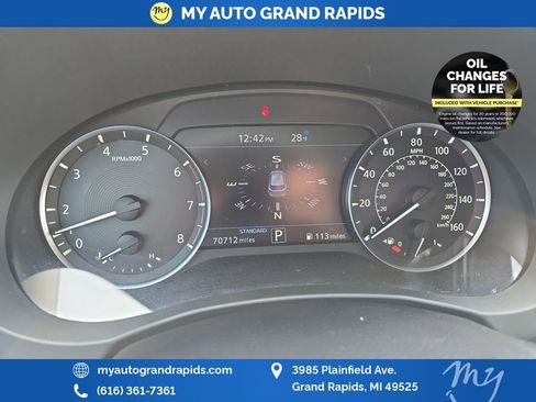 Used 2019 INFINITI QX50 Luxe w/ Navigation Package image 17