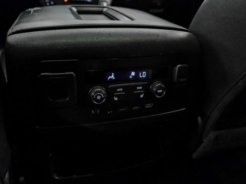 Used 2018 Chevrolet Tahoe LT image 37