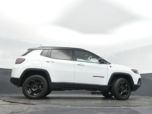 Certified 2023 Jeep Compass Trailhawk w/ Trailhawk Elite Group image 37