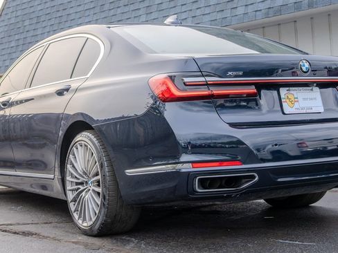 Used 2020 BMW 750i xDrive w/ Executive Package image 7
