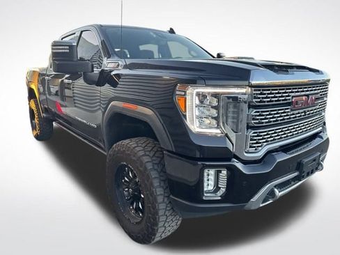 Used 2021 GMC Sierra 2500 Denali w/ Denali Black Diamond Edition image 5
