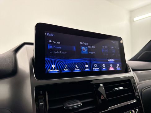 Used 2023 Lexus GX 460 Premium w/ Accessory Package image 23