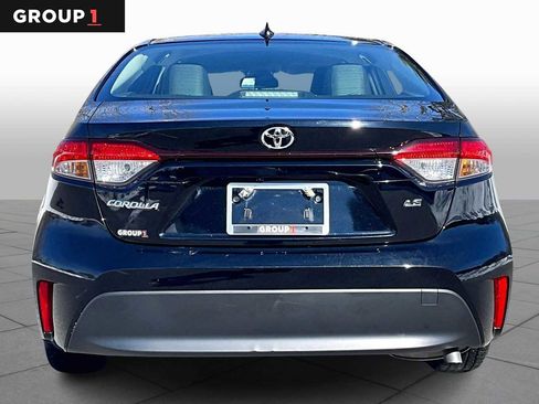 Certified 2023 Toyota Corolla LE image 5