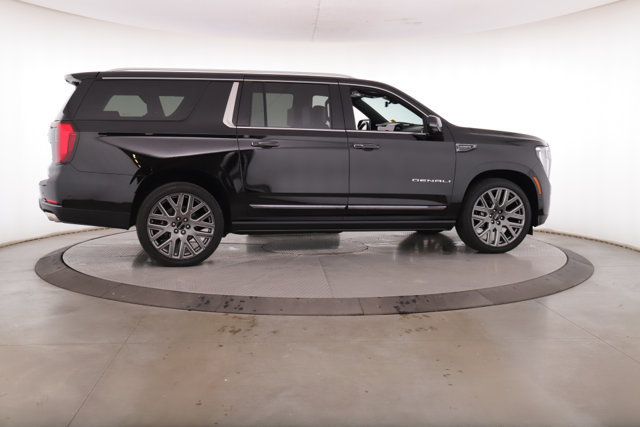 Used 2026 GMC Yukon XL Denali Ultimate AWD/4WD image 7