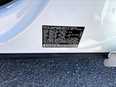 Certified 2024 Volkswagen Atlas Cross Sport SEL Premium R-Line AWD/4WD image 30