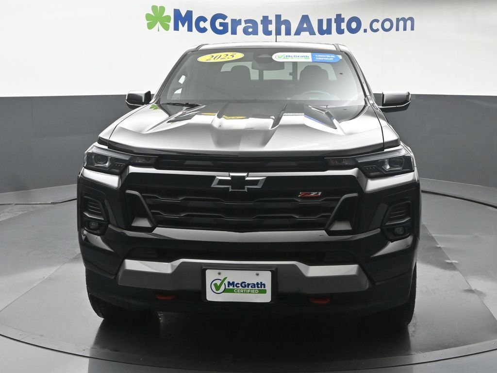 Used 2025 Chevrolet Colorado Z71 w/ Z71 Convenience Package 2 AWD/4WD image 6