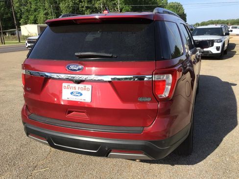 Used 2019 Ford Explorer XLT w/ Equipment Group 202A image 9