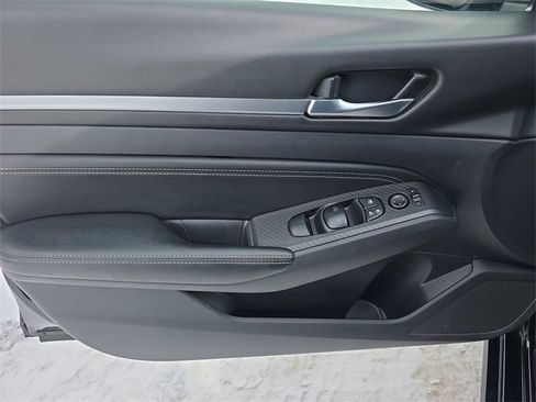 Certified 2019 Nissan Altima 2.5 SV image 13