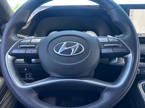 Used 2024 Hyundai Palisade Calligraphy image 13