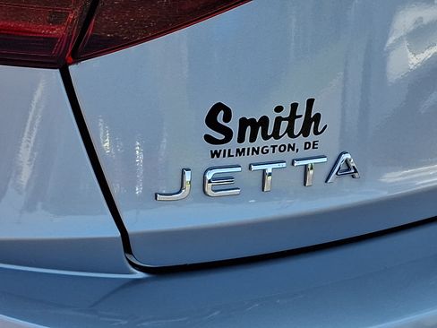 Certified 2023 Volkswagen Jetta SE w/ Panoramic Sunroof Package FWD image 31