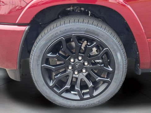 Used 2025 RAM 1500 Limited AWD/4WD image 28