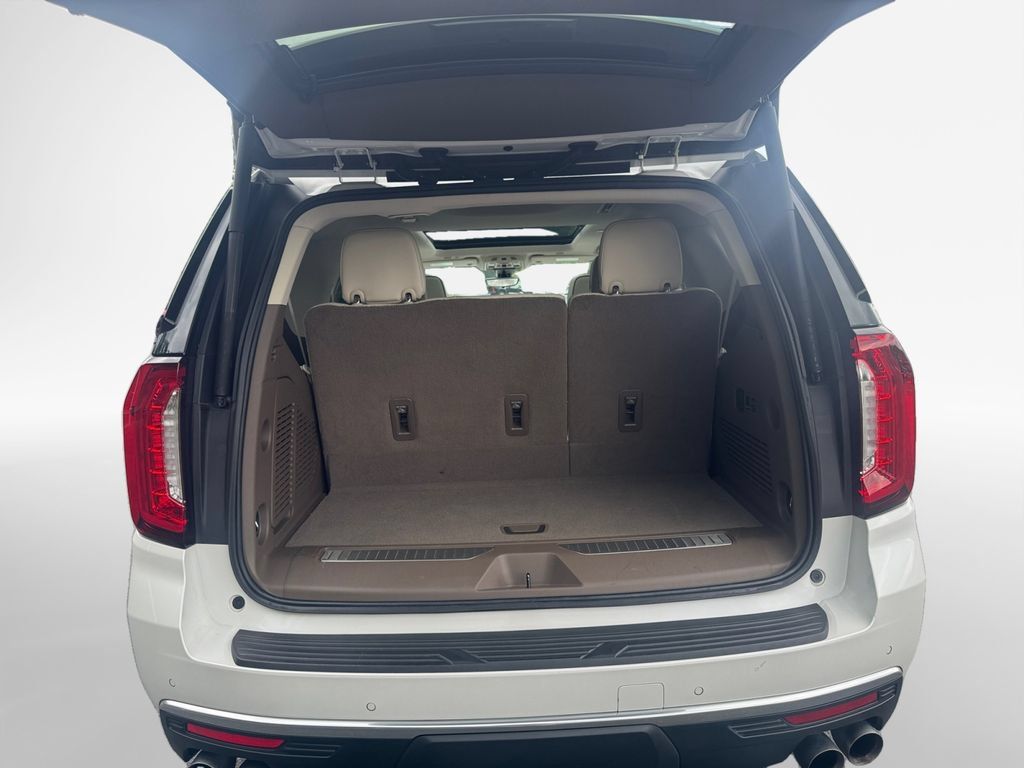 Used 2021 GMC Yukon Denali w/ Denali Premium Package AWD/4WD image 25