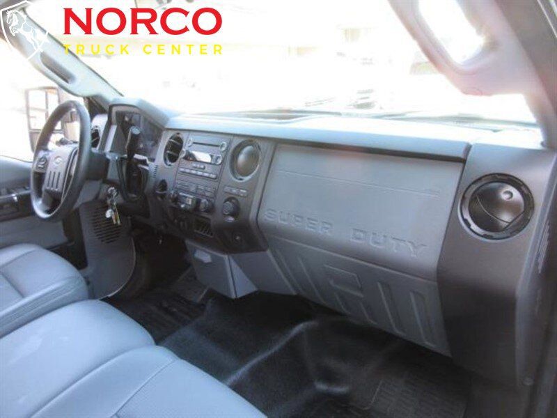 Used 2016 Ford F250 XL w/ Power Equipment Group RWD image 15