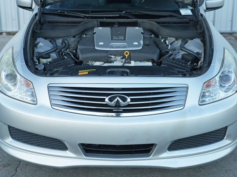 Used 2009 INFINITI G37 Journey w/ Premium Pkg image 7