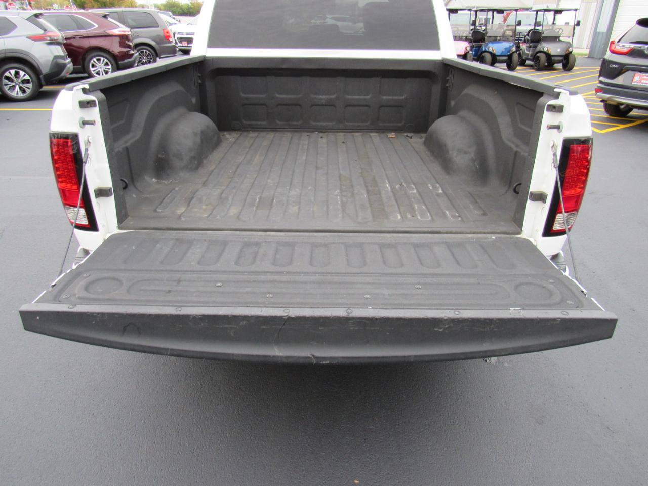 Used 2020 RAM 1500 Tradesman w/ Chrome Appearance Group RWD image 6