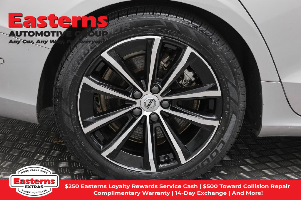 Used 2023 Volvo S60 T8 Plus AWD/4WD image 31