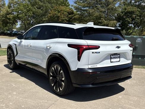 Used 2024 Chevrolet Blazer EV RS AWD/4WD image 10
