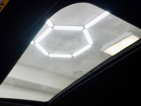 Used 2016 Dodge Charger R/T w/ Plus Group image 29